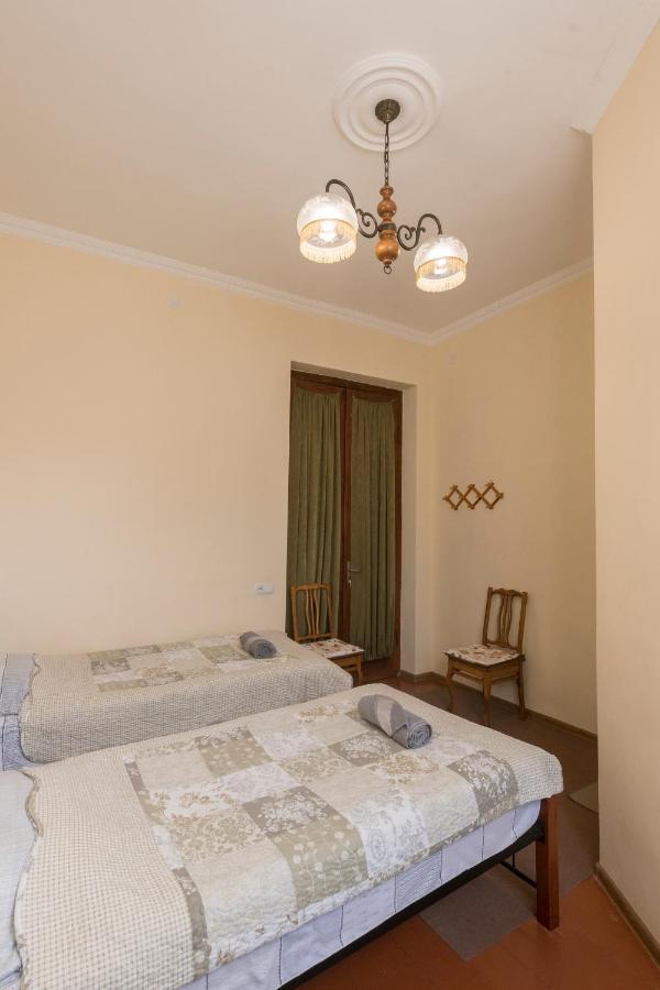 Tamari Guest House Telavi Esterno foto