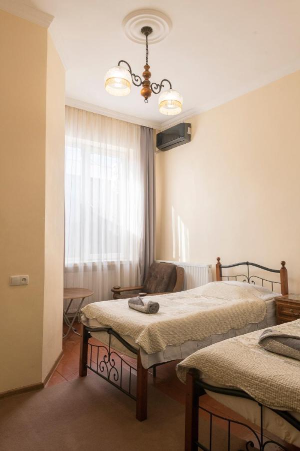 Tamari Guest House Telavi Esterno foto