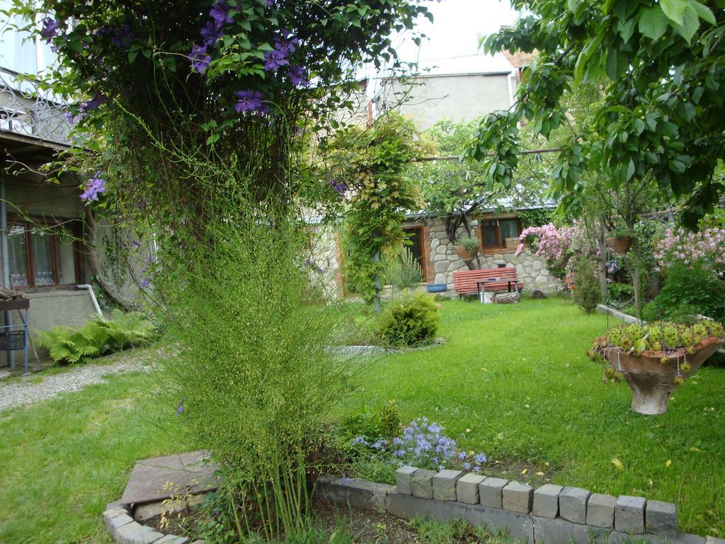 Tamari Guest House Telavi Esterno foto