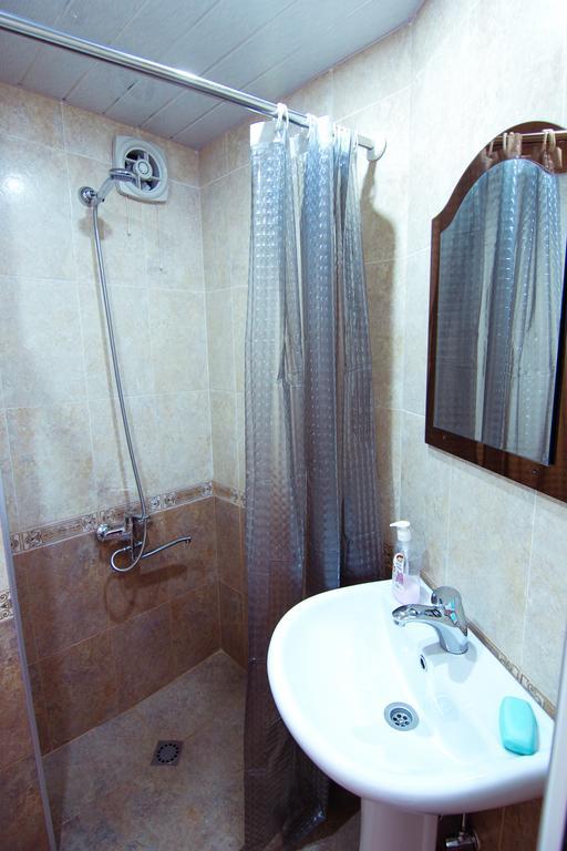 Tamari Guest House Telavi Esterno foto