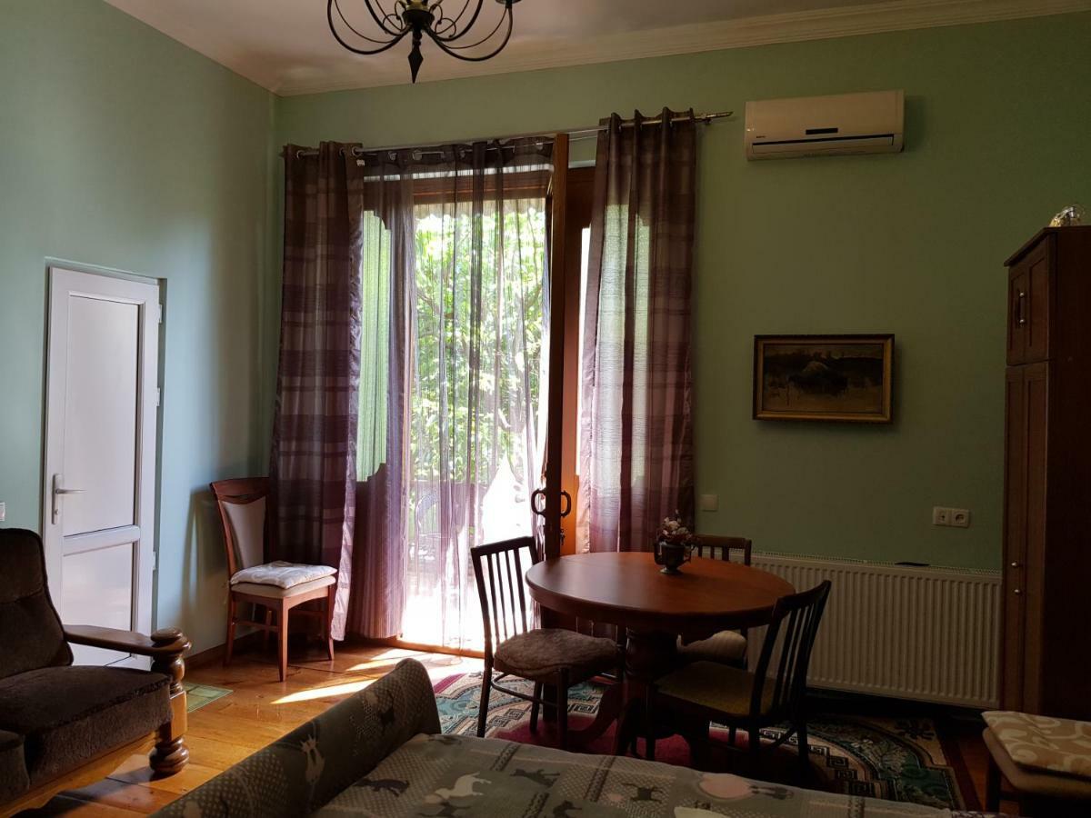 Tamari Guest House Telavi Esterno foto