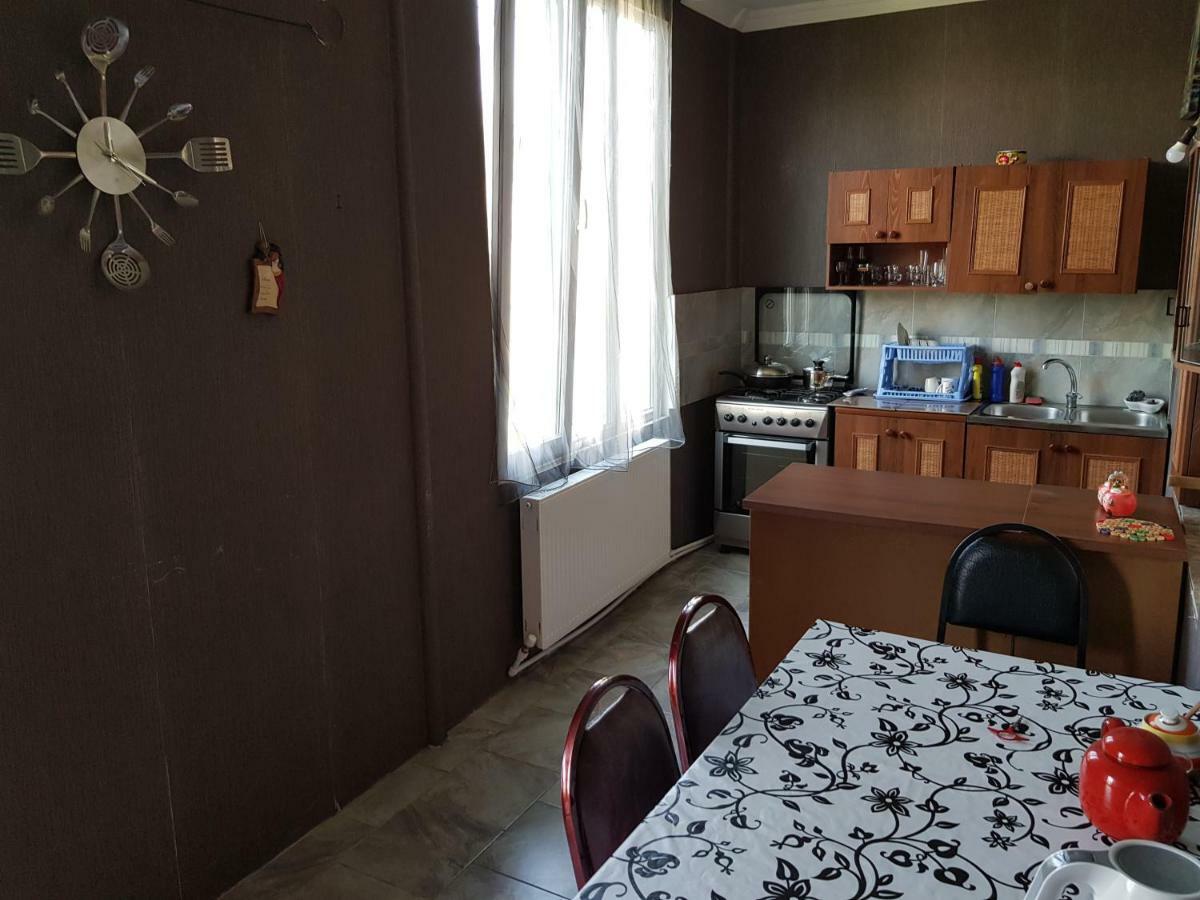 Tamari Guest House Telavi Esterno foto