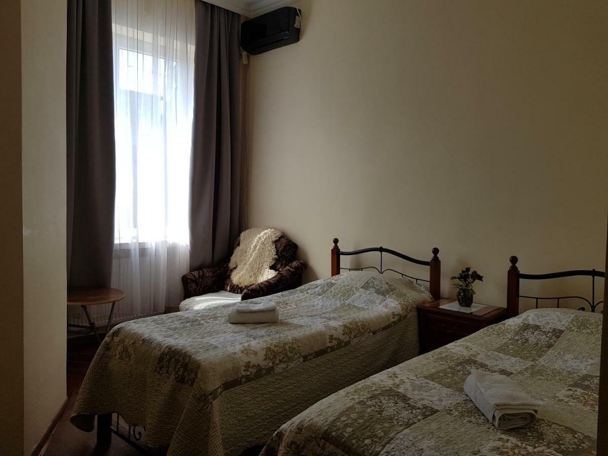 Tamari Guest House Telavi Esterno foto